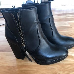 High heeled black booties from H&M